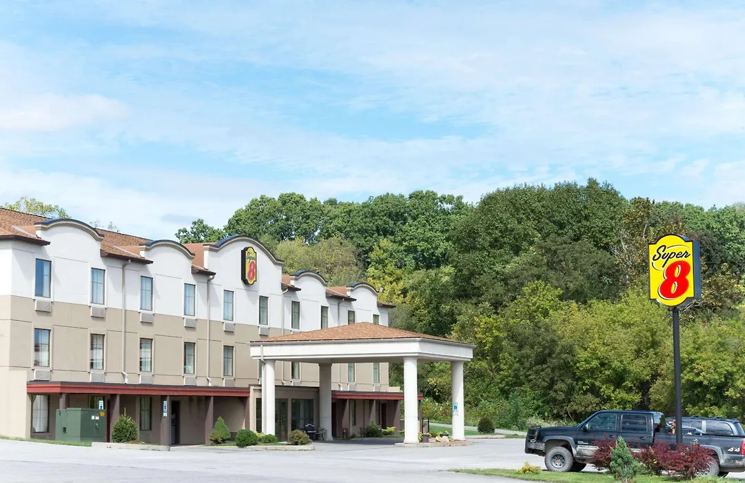 Super 8 By Wyndham Beaver Falls-1