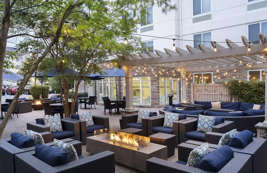 Hilton Garden Inn Melville-1