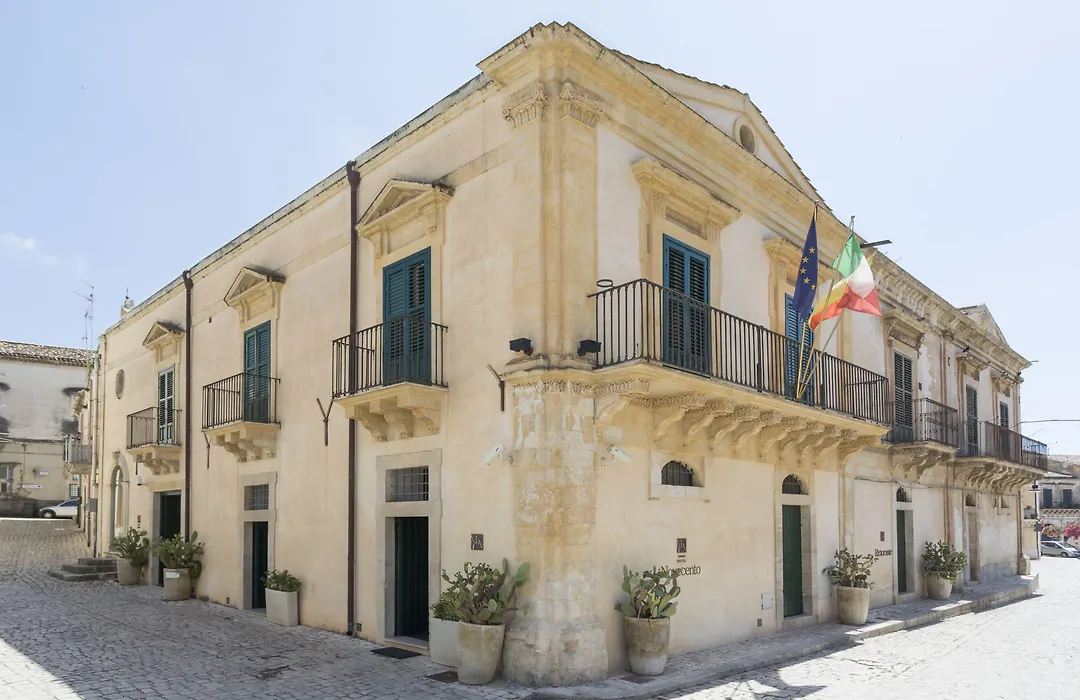 Hotel Novecento-1