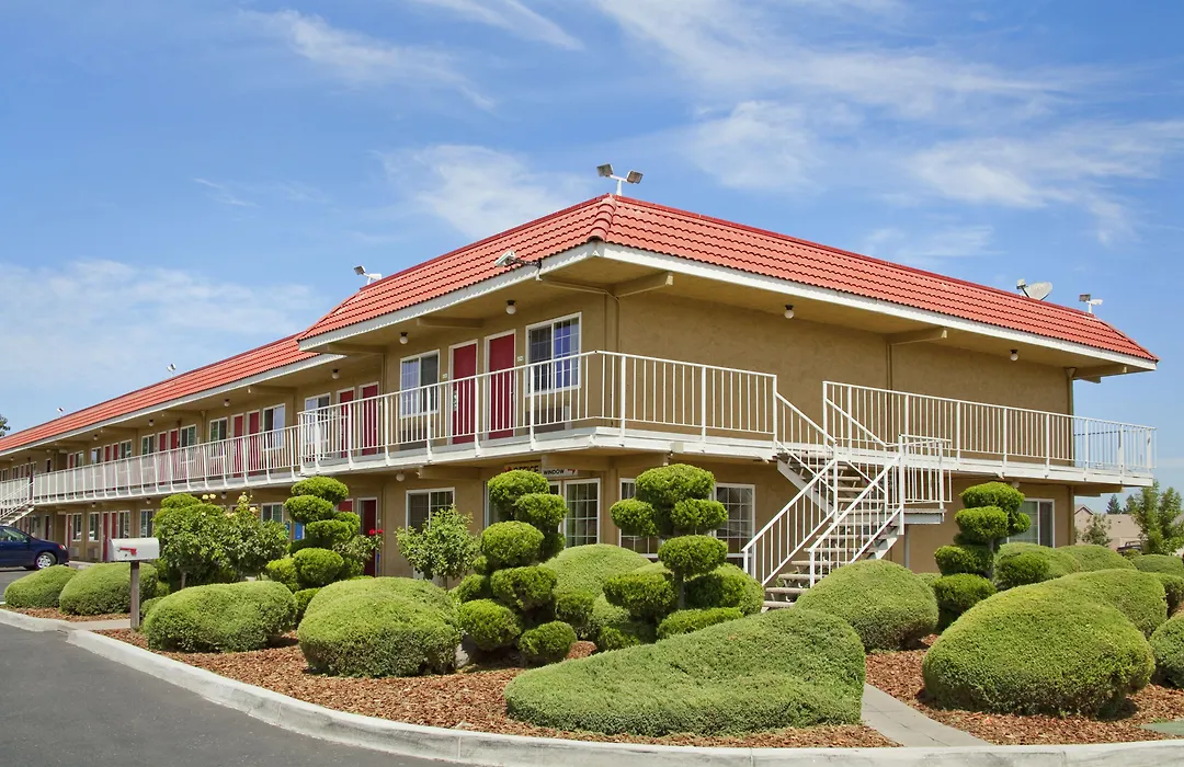 Days Inn By Wyndham Turlock-1
