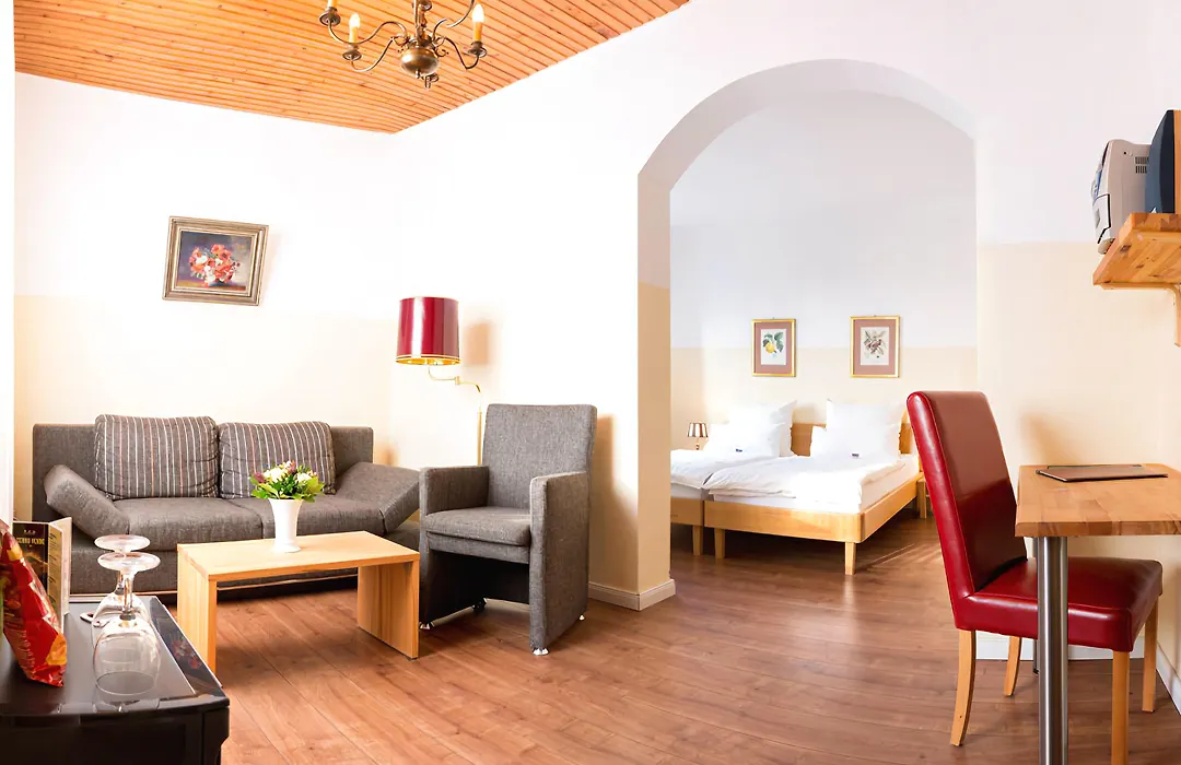 Hotel zum Kuhhirten-1