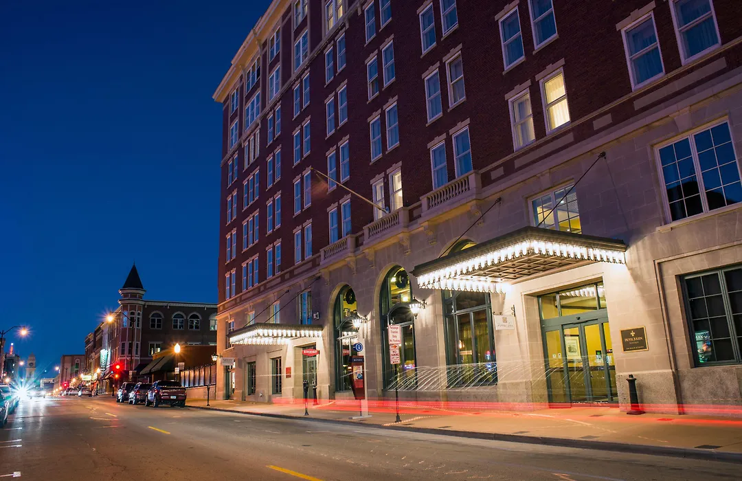 Hotel Julien Dubuque-1