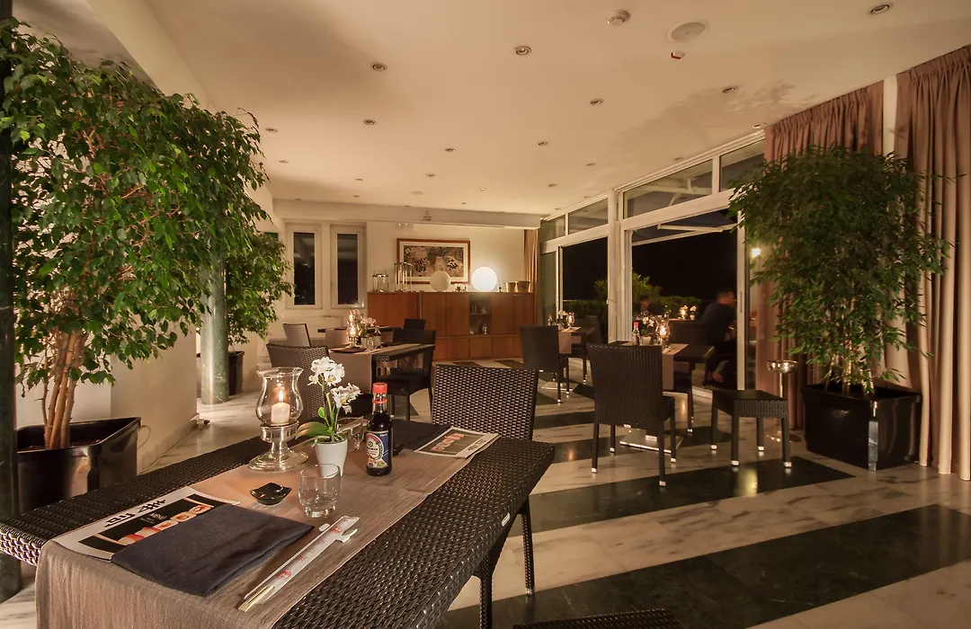 Hotel Excelsior-1