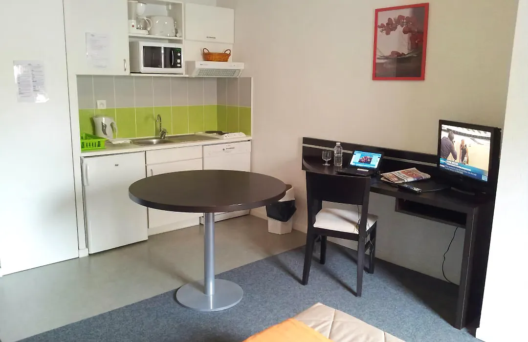 Nemea Appart Hotel Home Suite Nancy Centre-1