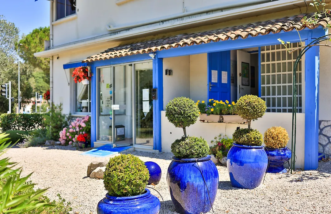 Logis Hotel des Cayrons-1