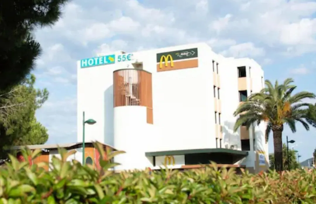 Hotel les Tourrades-1