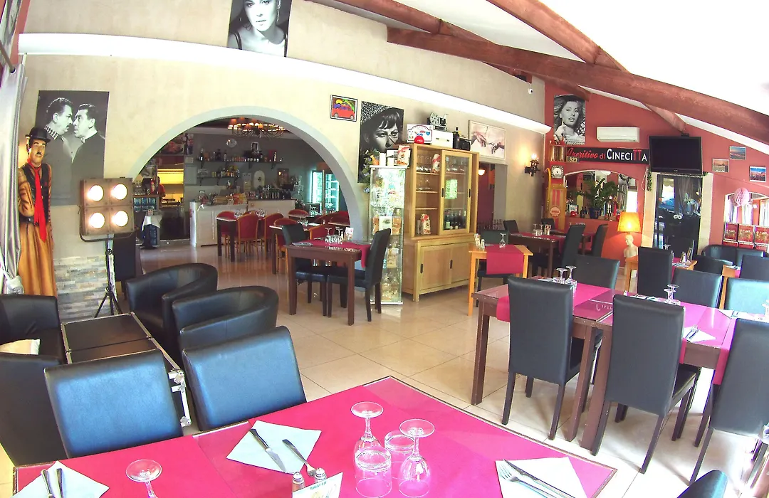Atoll Hotel Restaurant-1
