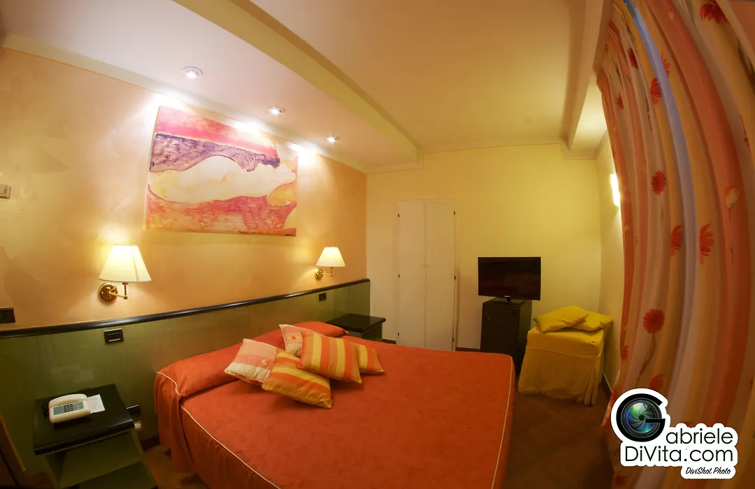 Hotel La Luna-1
