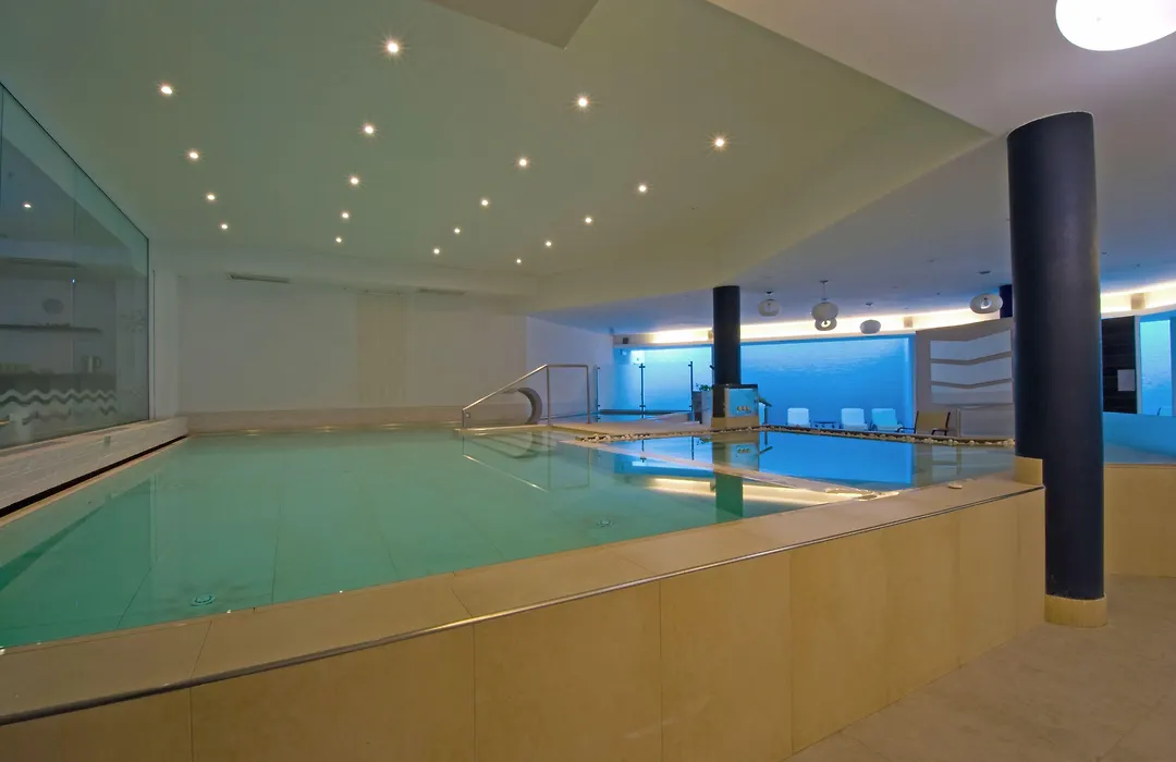 Hotel Oasi Wellness & Spa-1