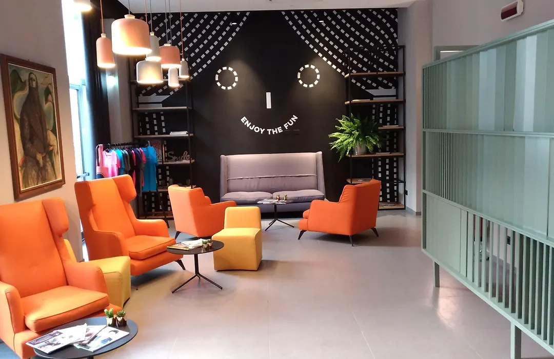 The Poet Hotel-1