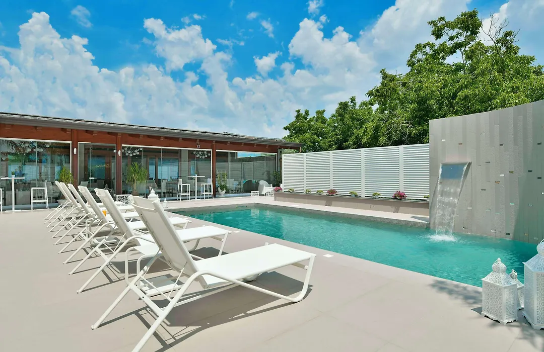 Best Western Hotel Ferrari-1