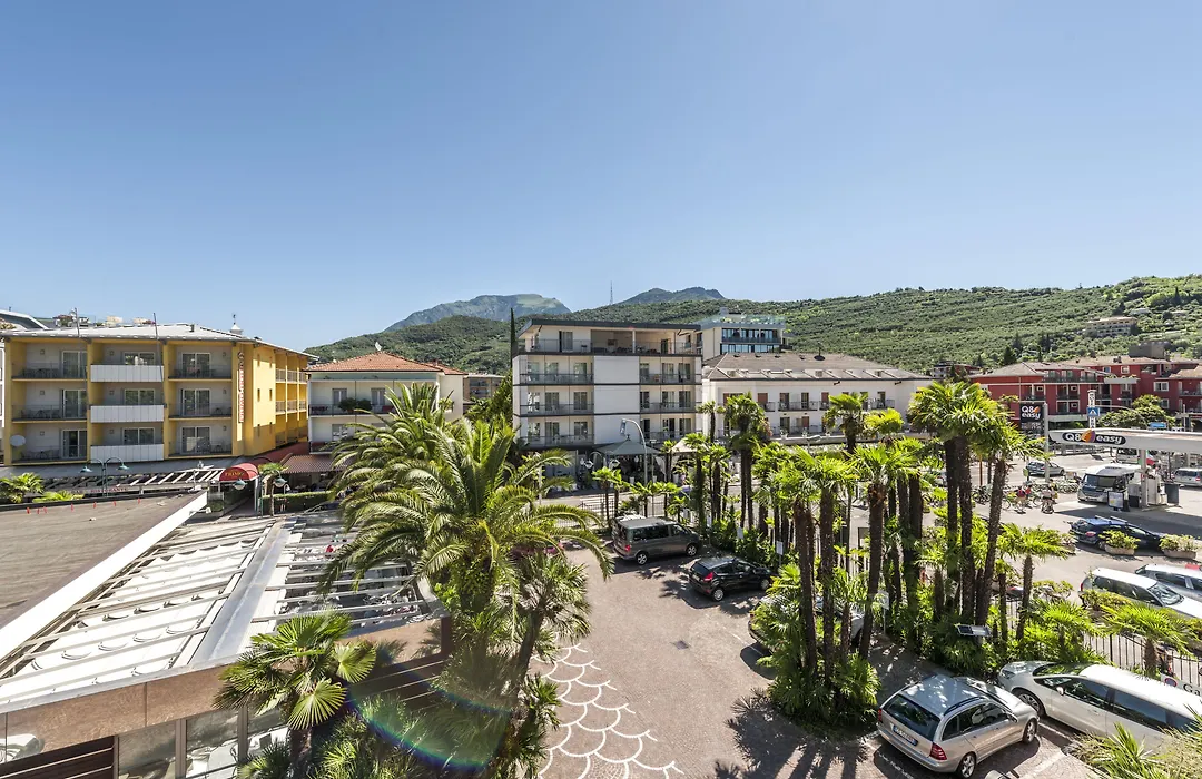 Parc Hotel Flora S-1
