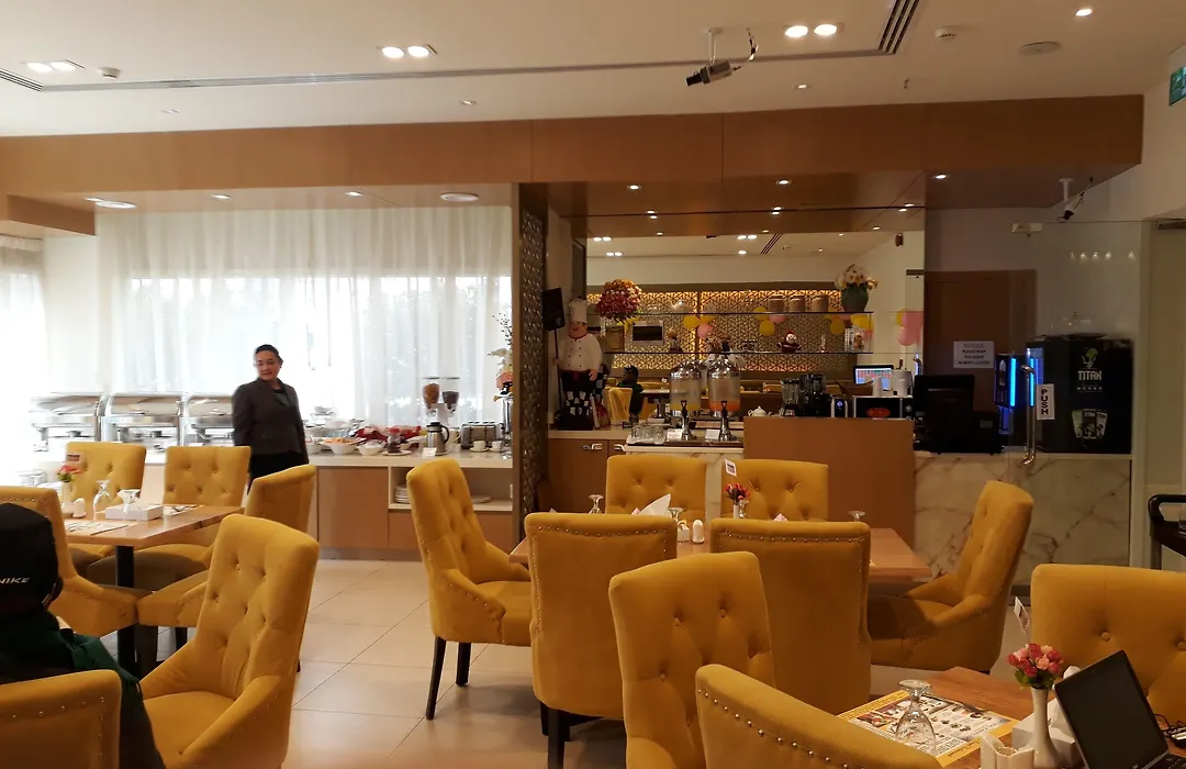 Royal Falcon Hotel-1