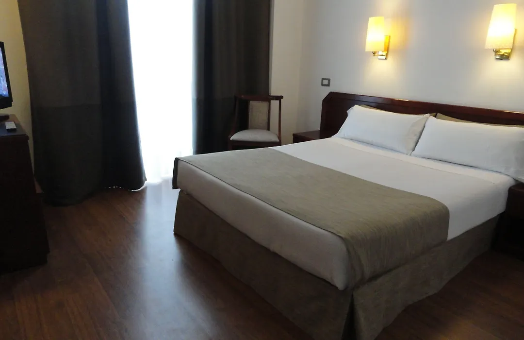 Hotel Compostela Vigo-1