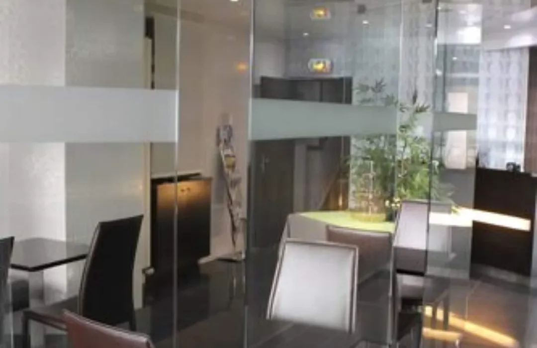 Hotel The Originals du Grand Monarque Nantes Gare-1