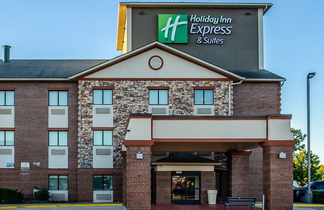 Holiday Inn Express & Suites - Olathe South By Ihg-1