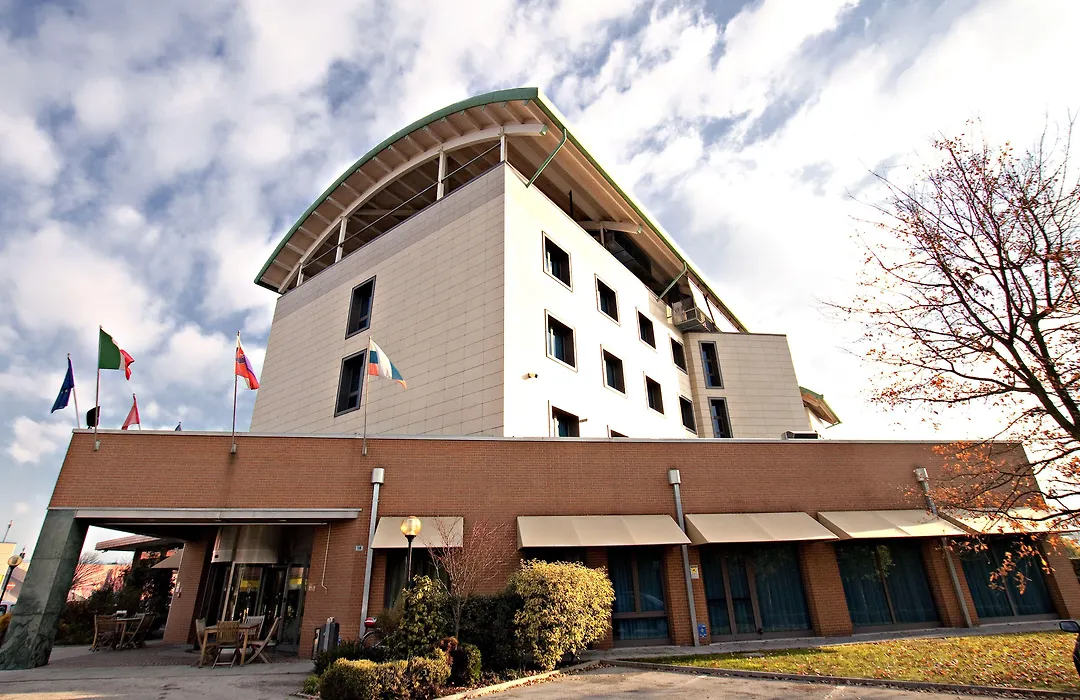Point Hotel-1