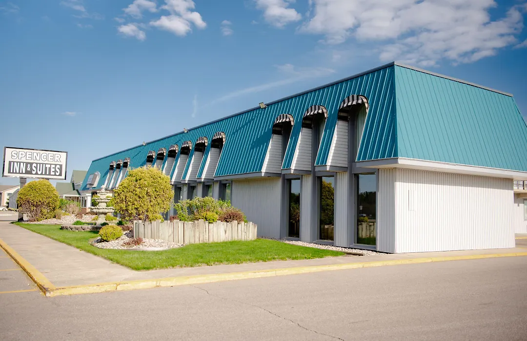 Spencer Inn & Suites-1