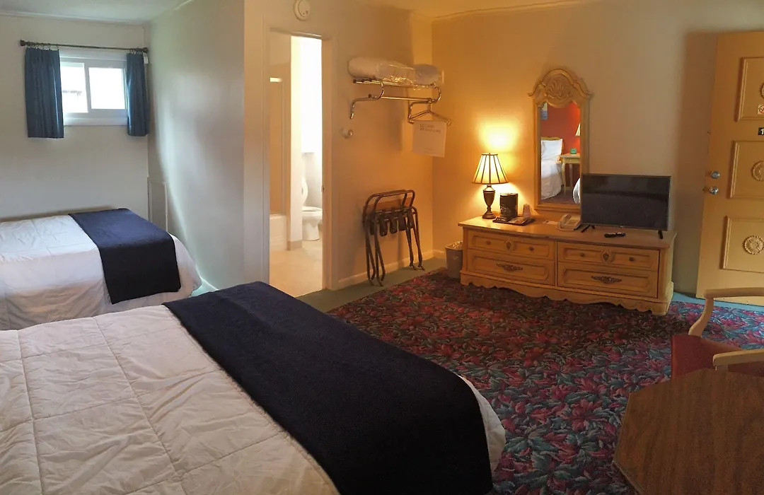 Cedar Motor Inn-1