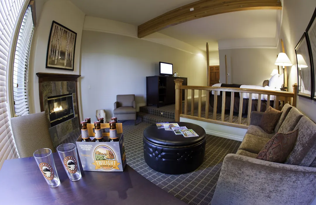 Pine Ridge Inn-1