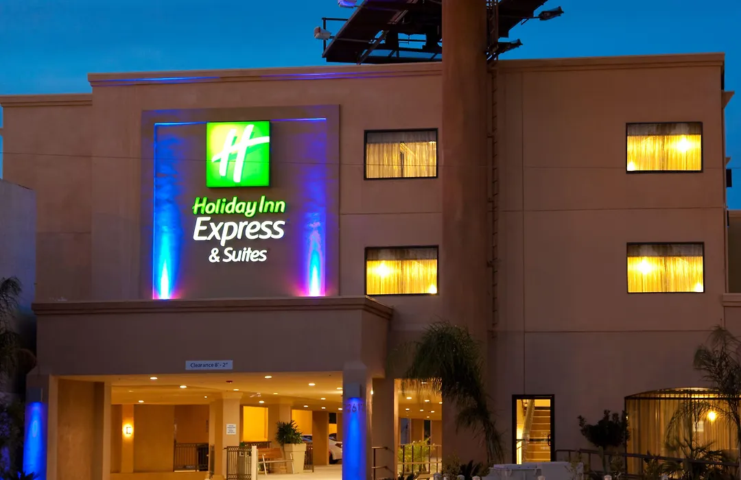 Holiday Inn Express & Suites Woodland Hills By Ihg-1