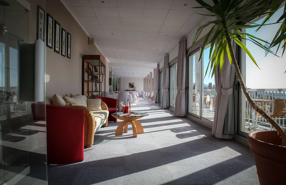 Hotel Roc E Mare-1
