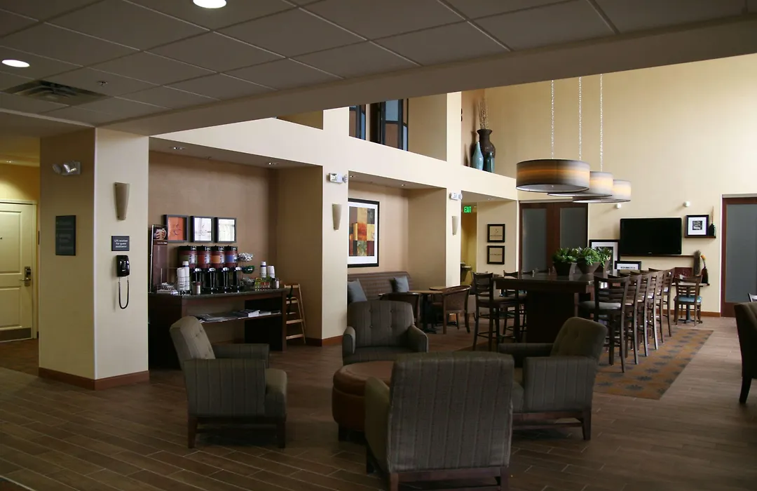 Hampton Inn And Suites Pueblo/North-1