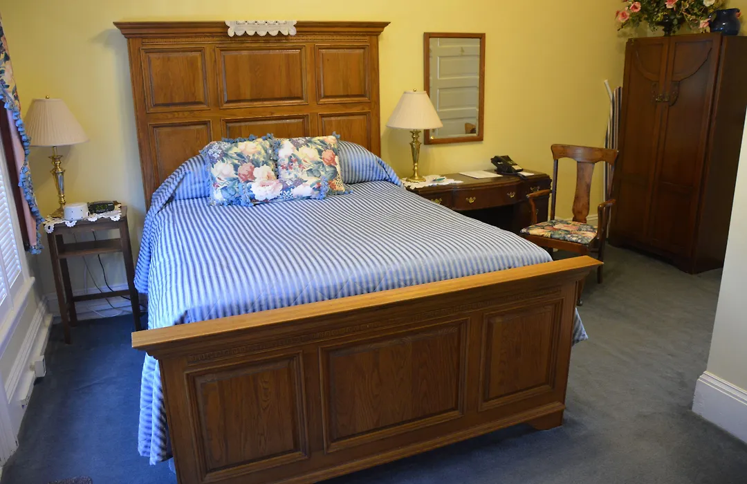 Page House Bed & Breakfast-1