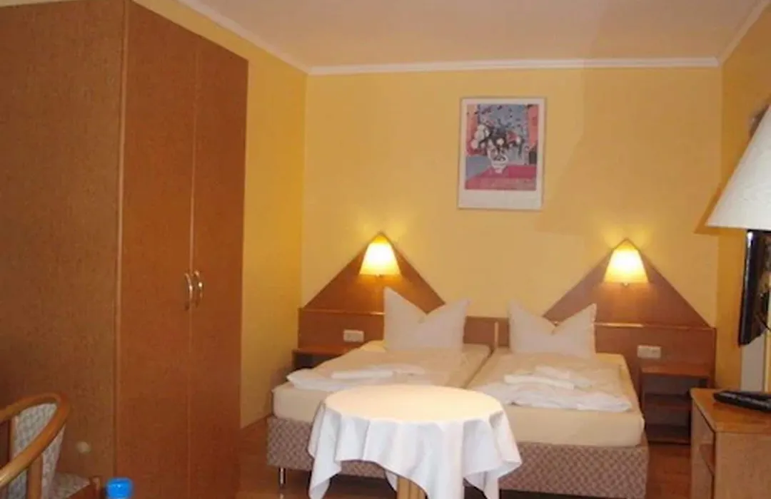 Hotel Ottersleben-1