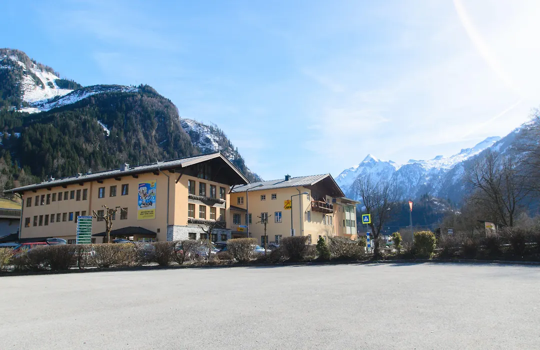 JUFA Hotel Kaprun-1