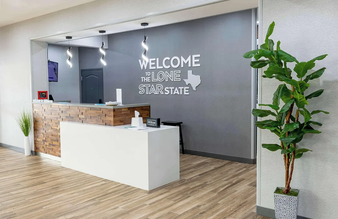 Hampton Inn & Suites Cleburne-1