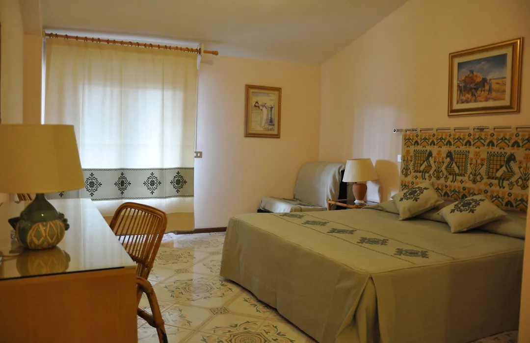 Hotel L'Oasi-1