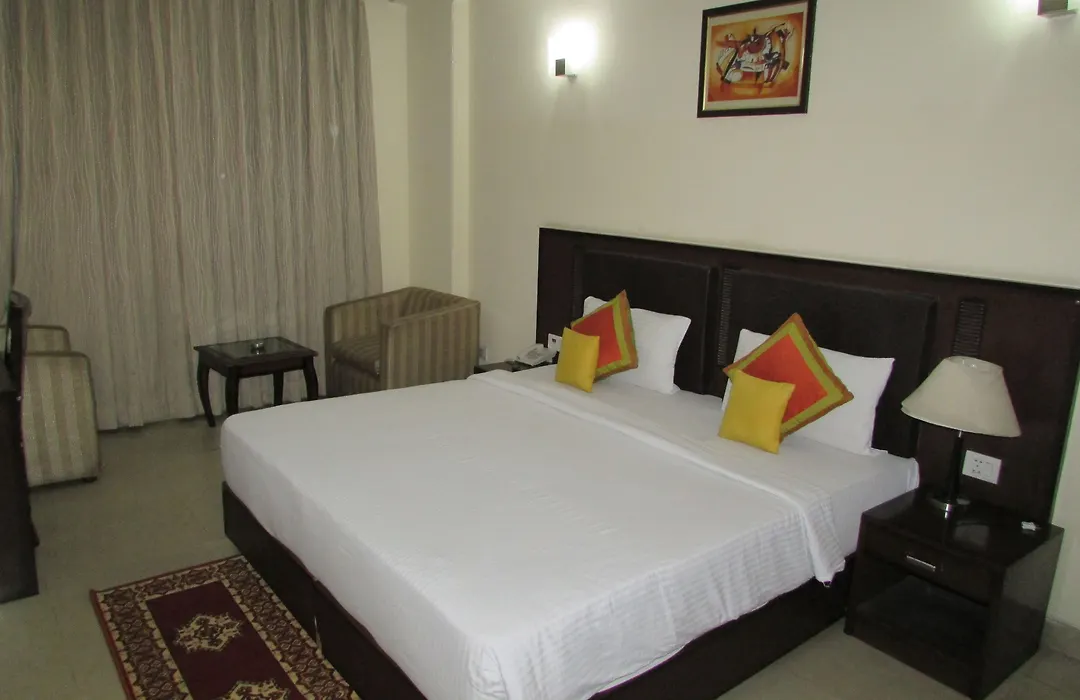 Hotel Smart Inn Near Igi Airport & Free Airport Drop-1