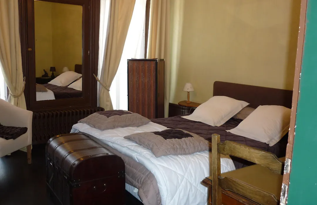 Authentic by Balladins, Hôtel Le Carré d'Aix-1