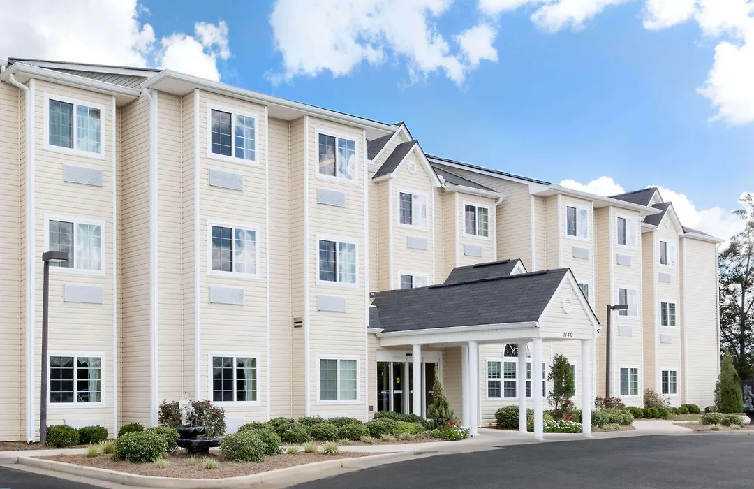 Microtel Inn & Suites By Wyndham Ozark-1
