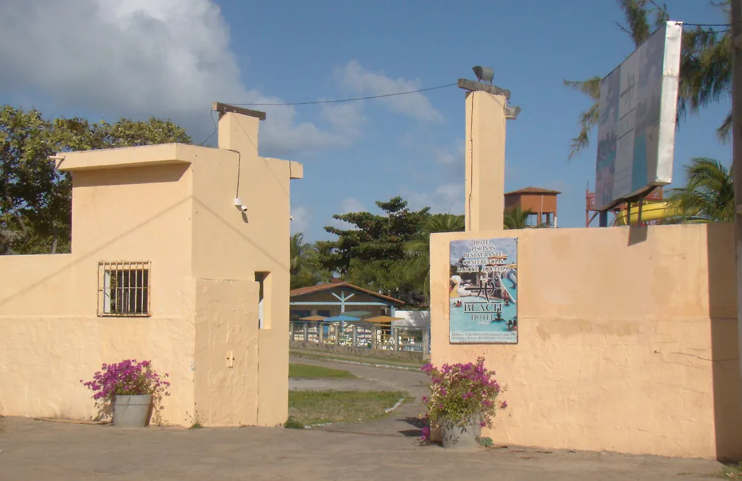 Beach Hotel Jacuma-1