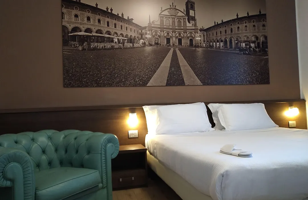 Nuovo Hotel Italia-1