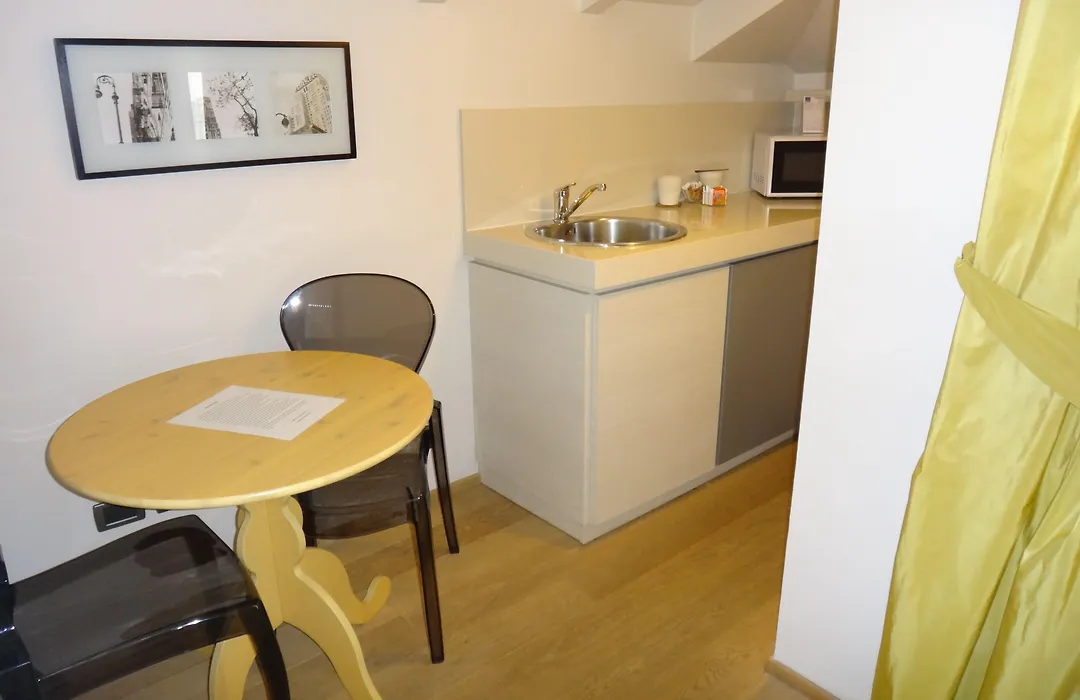 Hotel Ariston & Apartments-1