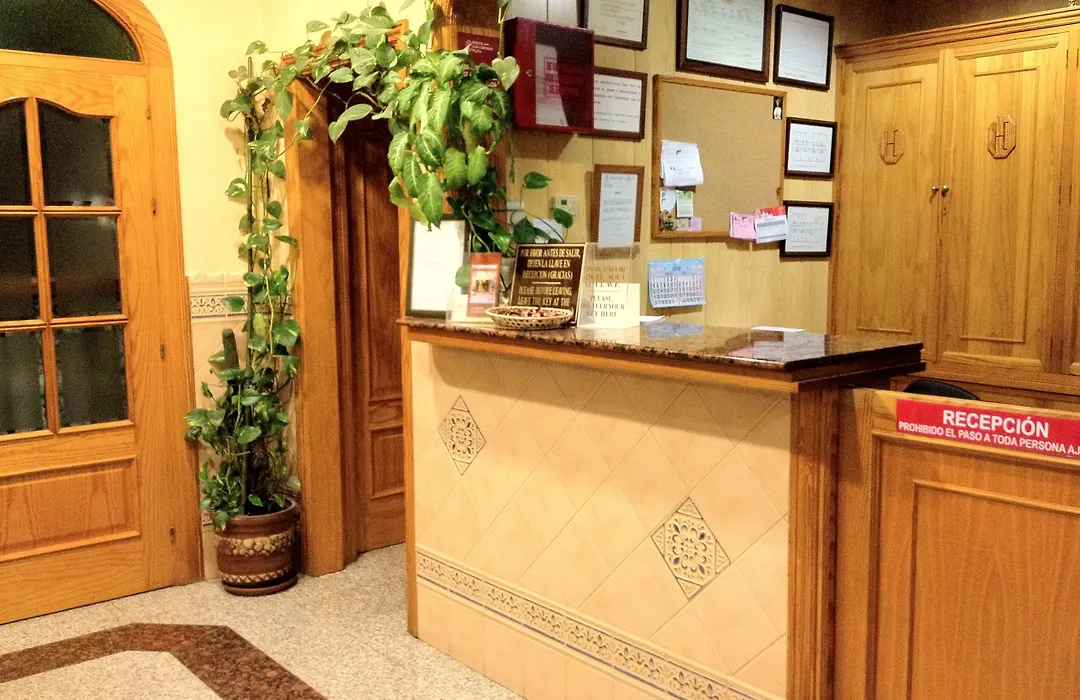 Hostal Los Corchos-1