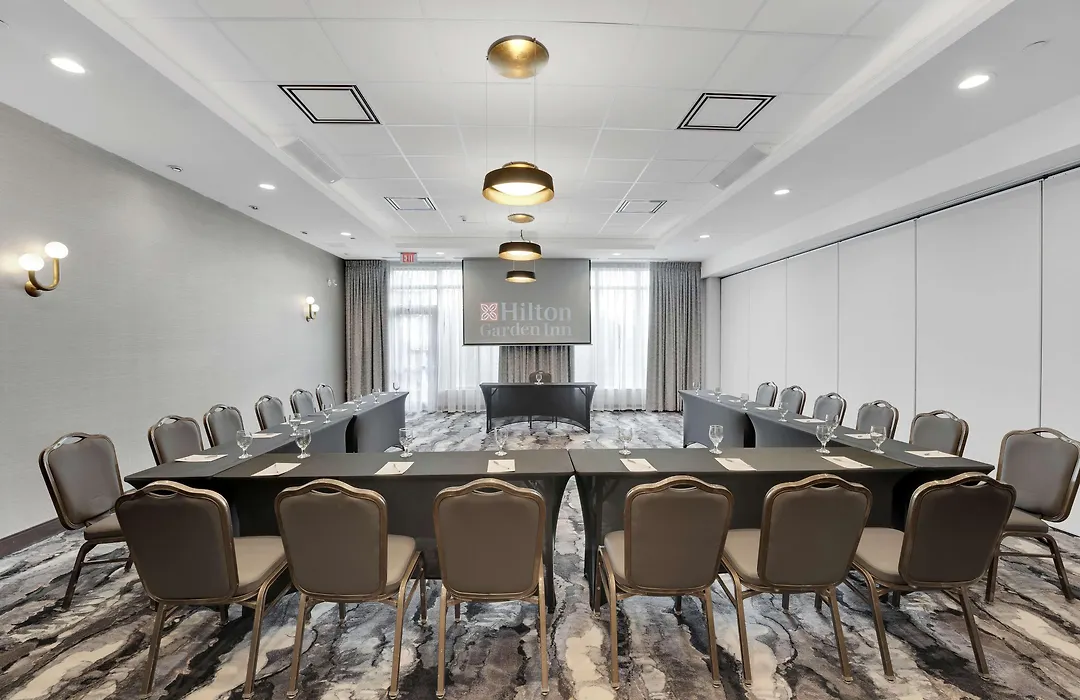 Hilton Garden Inn Toronto/Brampton-1