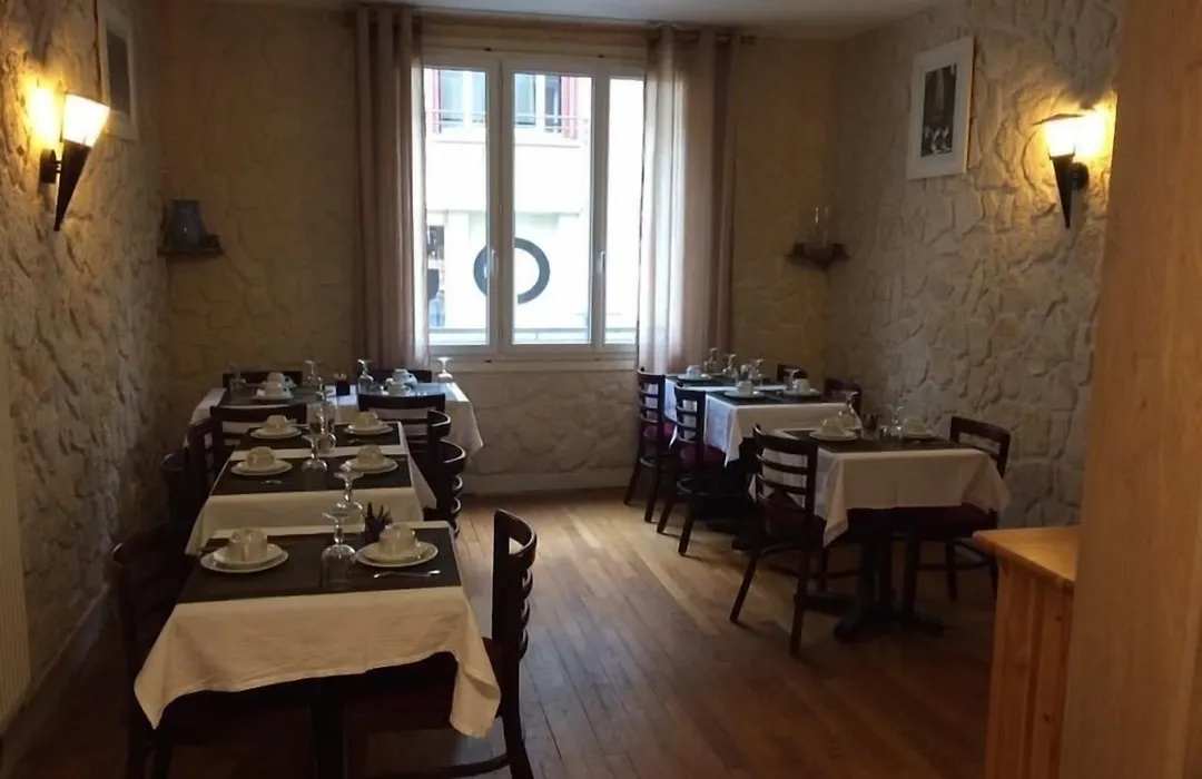 Hotel Les Arcades-1