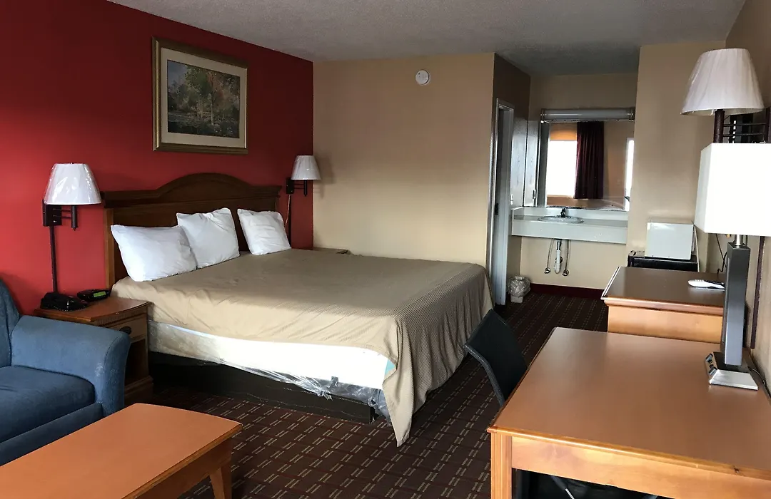 Adams Inn-1