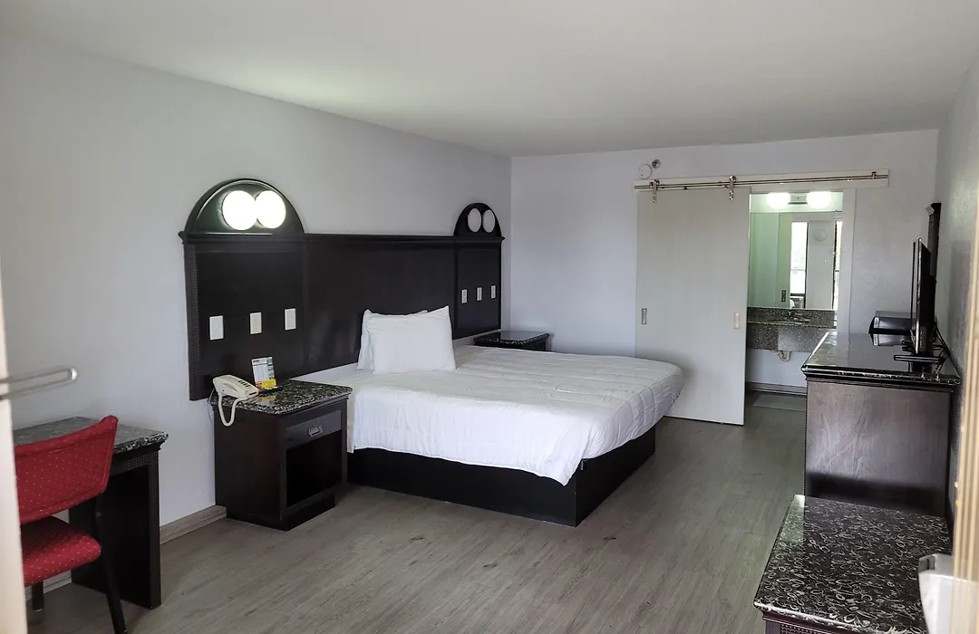 Fairway Inn-1