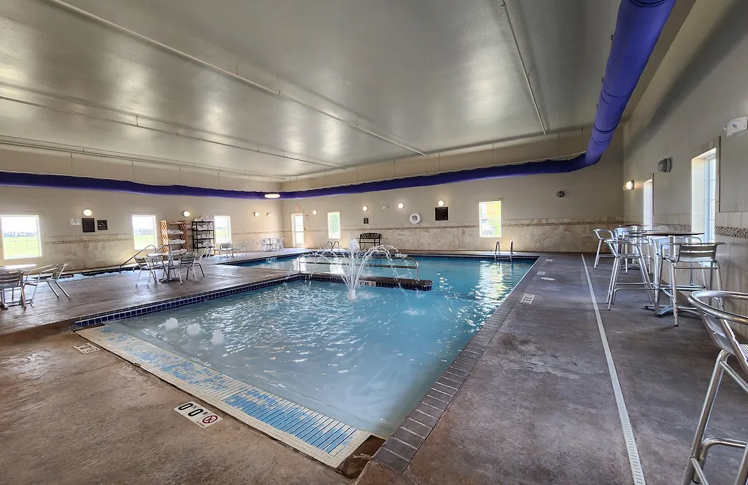 Expressway Suites Minot-1