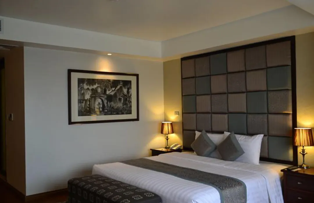 Rising Dragon Villa Hotel-1