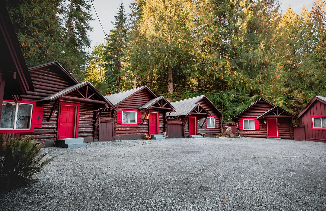 Gateway Inn & Cabins-1