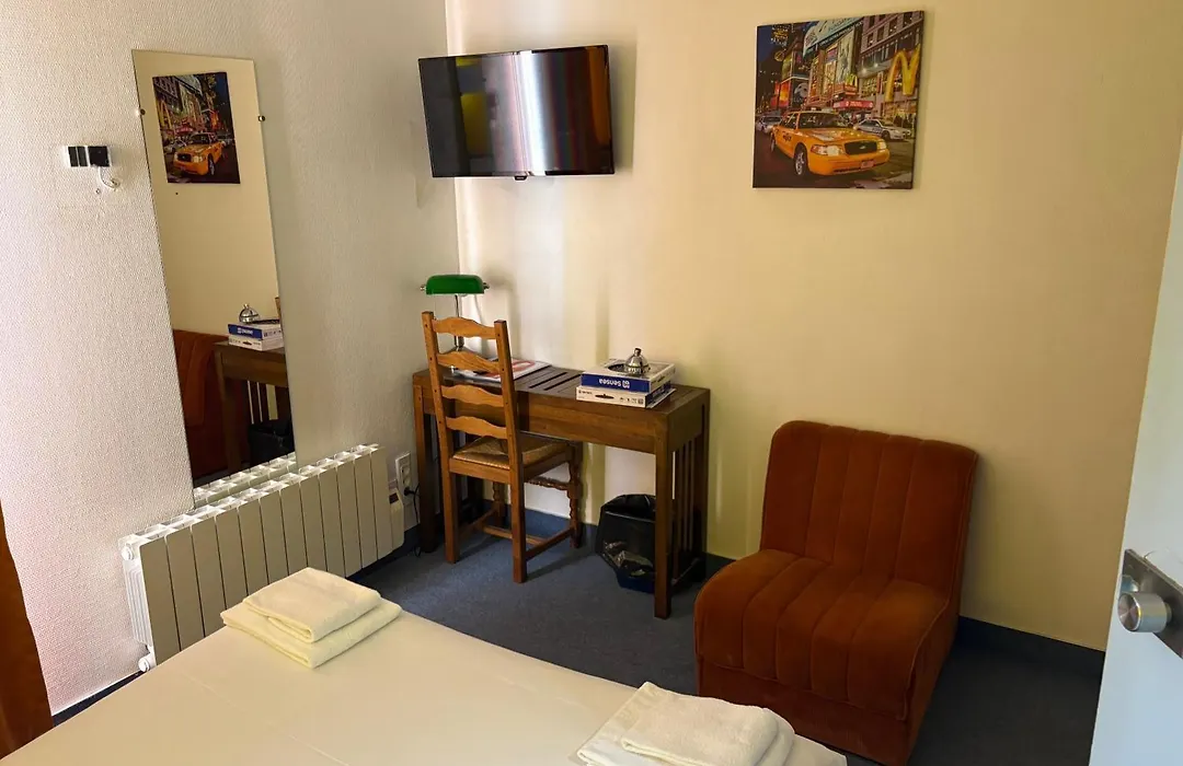 Hotel Couleurs Sud avec ascenseur et restaurant Gare - Centre ville Charleville-Mézières-1