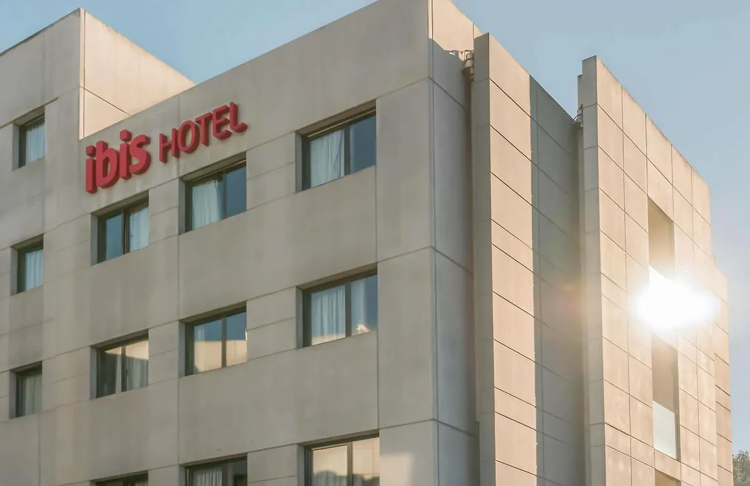Ibis Girona-1