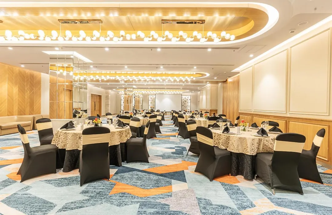 Radisson Hotel Sector 29 Gurugram-1
