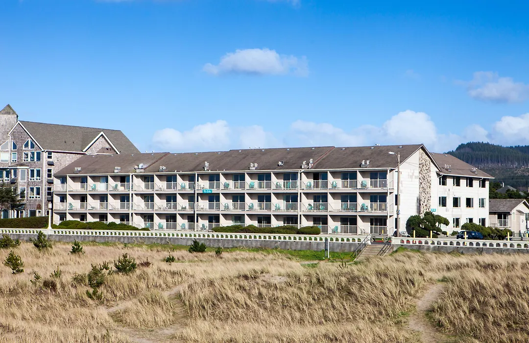 Hi Tide Oceanfront Inn-1